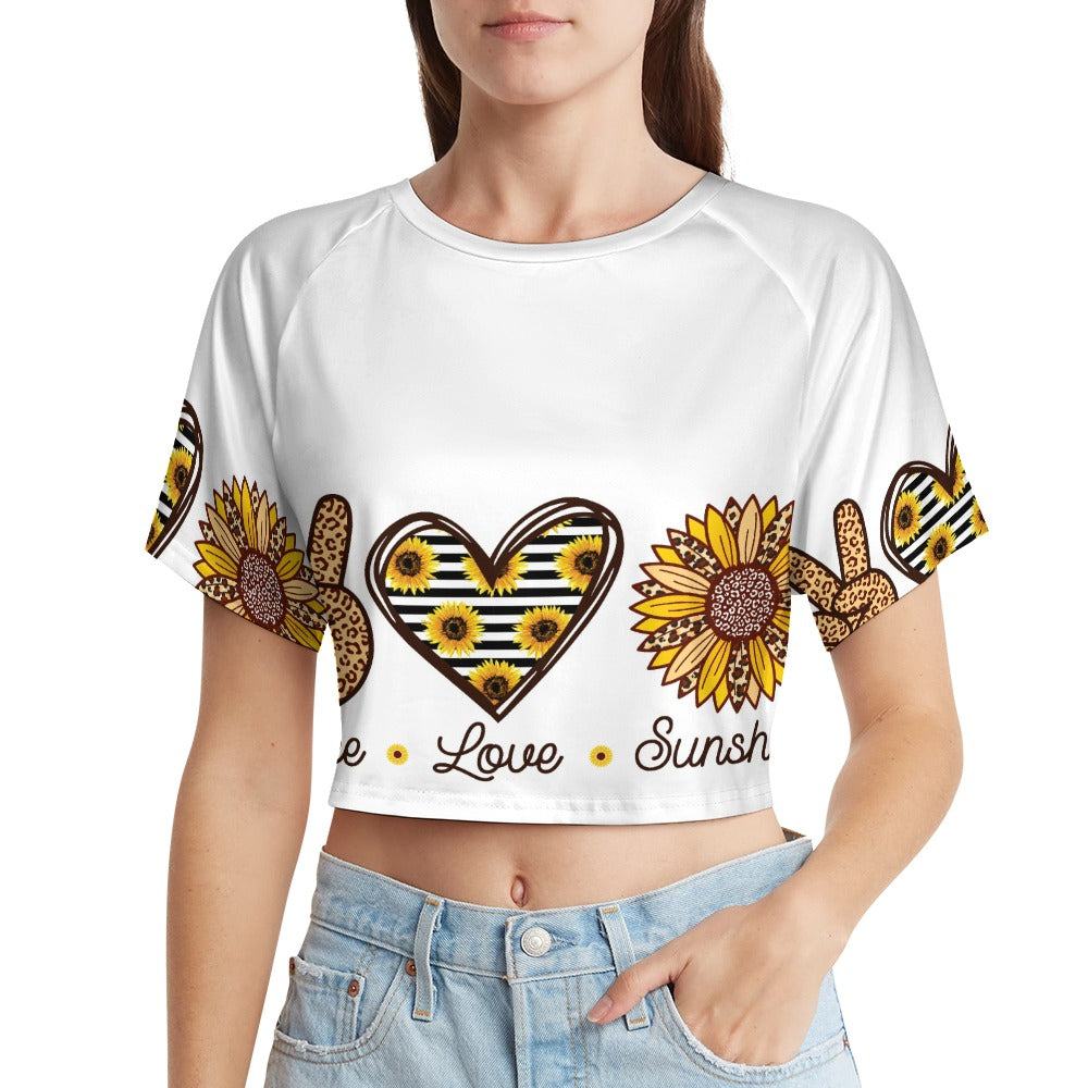 Short sleeved navel exposed