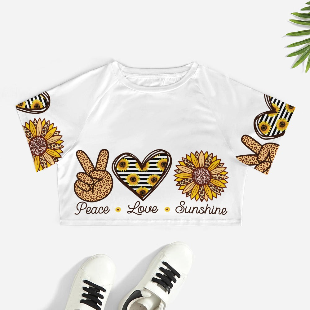 Short sleeved navel exposed