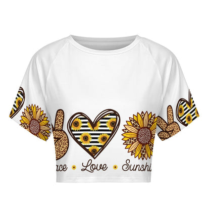 Short sleeved navel exposed